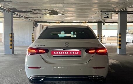 Mercedes-Benz E-Класс, 2020 год, 3 950 000 рублей, 6 фотография