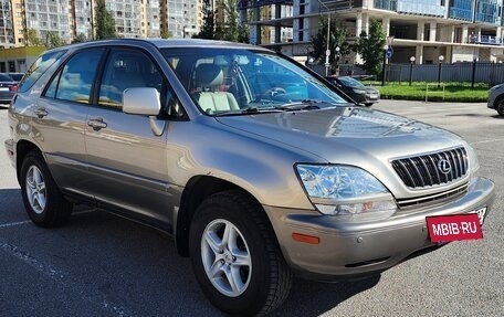 Lexus RX IV рестайлинг, 2002 год, 680 000 рублей, 3 фотография
