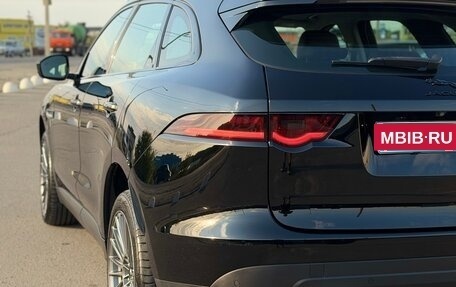 Jaguar F-Pace, 2018 год, 2 570 000 рублей, 2 фотография