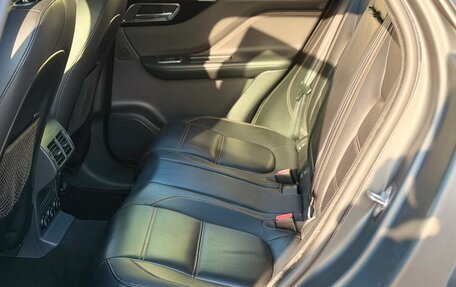Jaguar F-Pace, 2018 год, 2 570 000 рублей, 14 фотография