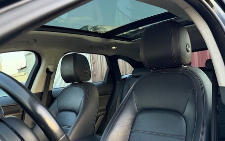 Jaguar F-Pace, 2018 год, 2 570 000 рублей, 11 фотография