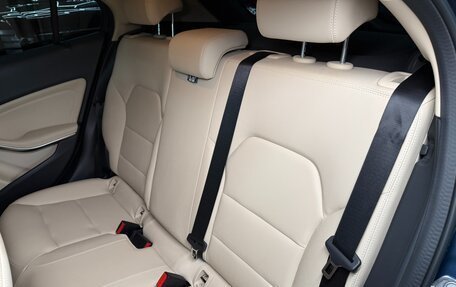 Mercedes-Benz GLA, 2019 год, 1 950 000 рублей, 14 фотография