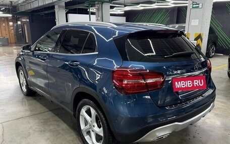 Mercedes-Benz GLA, 2019 год, 1 950 000 рублей, 4 фотография
