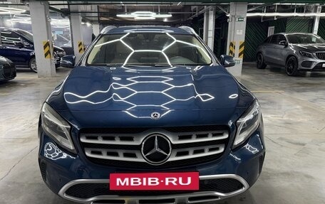 Mercedes-Benz GLA, 2019 год, 1 950 000 рублей, 2 фотография