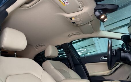 Mercedes-Benz GLA, 2019 год, 1 950 000 рублей, 21 фотография