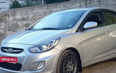 Hyundai Solaris II рестайлинг, 2012 год, 615 000 рублей, 1 фотография