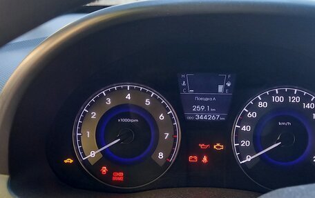 Hyundai Solaris II рестайлинг, 2012 год, 615 000 рублей, 6 фотография