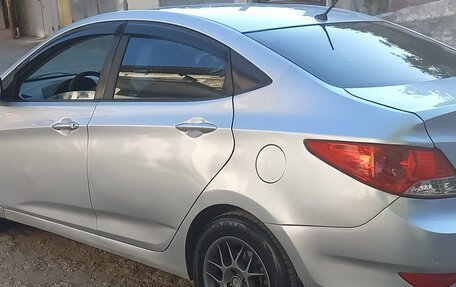 Hyundai Solaris II рестайлинг, 2012 год, 615 000 рублей, 4 фотография