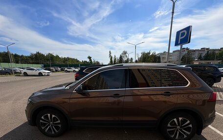 Volkswagen Tiguan II, 2019 год, 2 850 000 рублей, 1 фотография