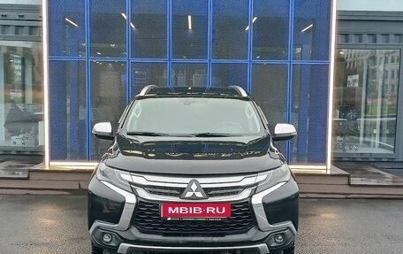 Mitsubishi Pajero Sport III рестайлинг, 2018 год, 2 799 000 рублей, 2 фотография