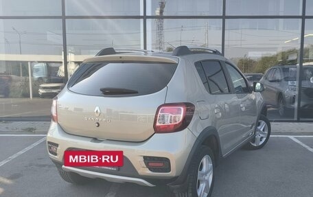 Renault Sandero II рестайлинг, 2015 год, 896 000 рублей, 3 фотография