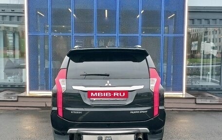 Mitsubishi Pajero Sport III рестайлинг, 2018 год, 2 799 000 рублей, 6 фотография