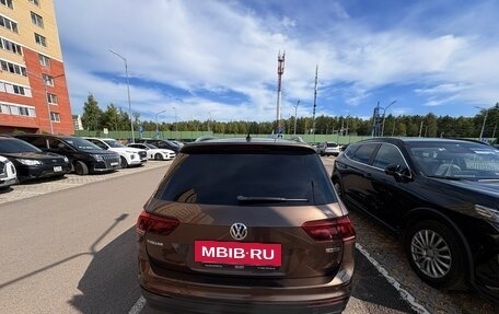 Volkswagen Tiguan II, 2019 год, 2 850 000 рублей, 2 фотография