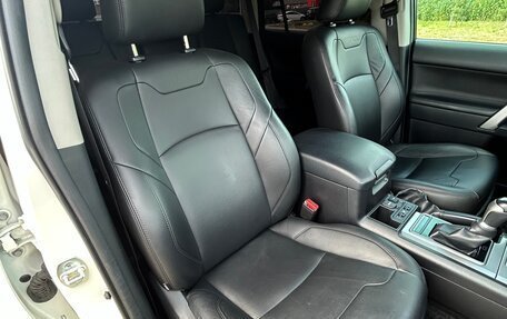Toyota Land Cruiser Prado 150 рестайлинг 2, 2021 год, 7 000 000 рублей, 10 фотография