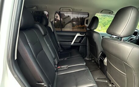 Toyota Land Cruiser Prado 150 рестайлинг 2, 2021 год, 7 000 000 рублей, 12 фотография