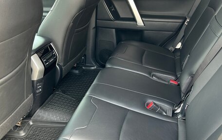 Toyota Land Cruiser Prado 150 рестайлинг 2, 2021 год, 7 000 000 рублей, 19 фотография