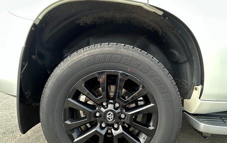 Toyota Land Cruiser Prado 150 рестайлинг 2, 2021 год, 7 000 000 рублей, 32 фотография
