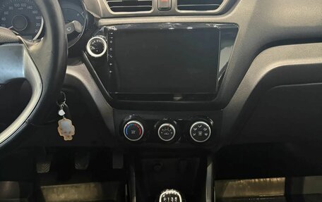 KIA Rio III рестайлинг, 2015 год, 820 000 рублей, 16 фотография