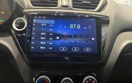 KIA Rio III рестайлинг, 2015 год, 820 000 рублей, 18 фотография