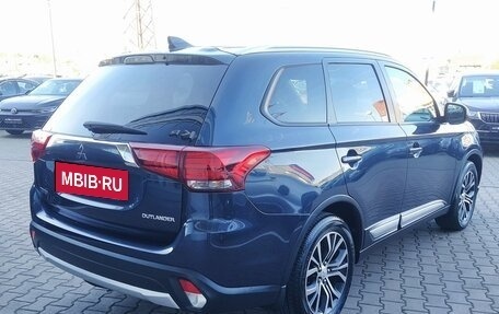 Mitsubishi Outlander III рестайлинг 3, 2018 год, 1 829 000 рублей, 3 фотография