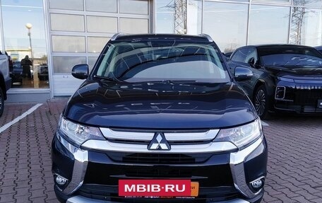Mitsubishi Outlander III рестайлинг 3, 2018 год, 1 829 000 рублей, 2 фотография
