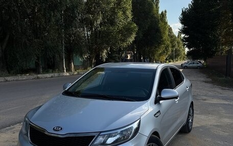 KIA Rio III рестайлинг, 2015 год, 1 100 000 рублей, 1 фотография