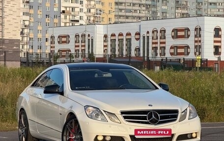 Mercedes-Benz E-Класс, 2010 год, 1 280 000 рублей, 1 фотография