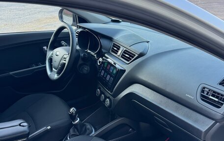 KIA Rio III рестайлинг, 2015 год, 1 100 000 рублей, 19 фотография