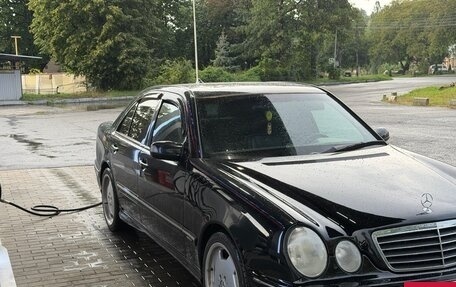 Mercedes-Benz E-Класс, 2001 год, 1 200 000 рублей, 2 фотография