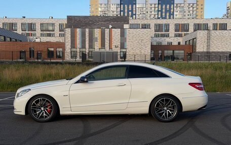 Mercedes-Benz E-Класс, 2010 год, 1 280 000 рублей, 4 фотография