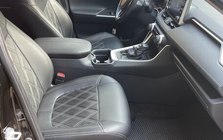 Toyota RAV4, 2019 год, 3 500 000 рублей, 9 фотография