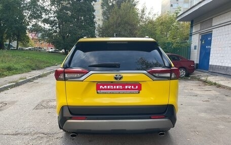 Toyota RAV4, 2019 год, 3 500 000 рублей, 3 фотография