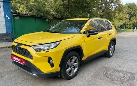 Toyota RAV4, 2019 год, 3 500 000 рублей, 5 фотография