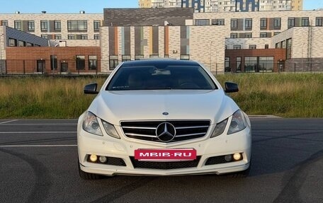 Mercedes-Benz E-Класс, 2010 год, 1 280 000 рублей, 3 фотография