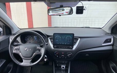 Hyundai Solaris II рестайлинг, 2017 год, 1 340 000 рублей, 11 фотография