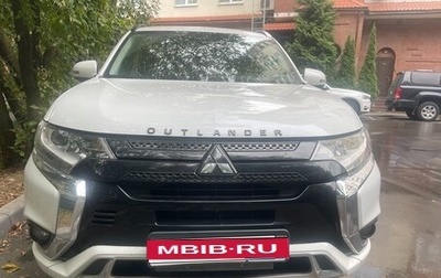 Mitsubishi Outlander III рестайлинг 3, 2022 год, 2 580 000 рублей, 1 фотография