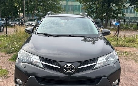 Toyota RAV4, 2015 год, 2 300 000 рублей, 3 фотография