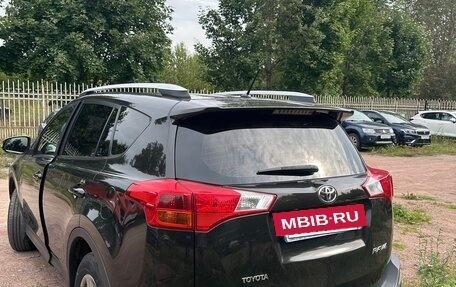 Toyota RAV4, 2015 год, 2 300 000 рублей, 4 фотография
