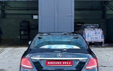Mercedes-Benz E-Класс, 2017 год, 3 990 000 рублей, 8 фотография