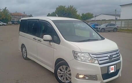 Honda Stepwgn IV, 2013 год, 1 350 000 рублей, 4 фотография