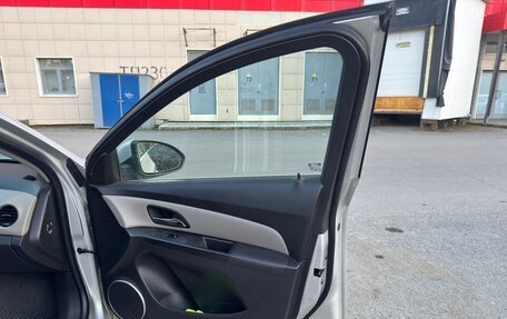 Chevrolet Cruze II, 2013 год, 900 000 рублей, 9 фотография