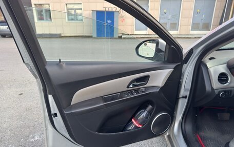 Chevrolet Cruze II, 2013 год, 900 000 рублей, 12 фотография