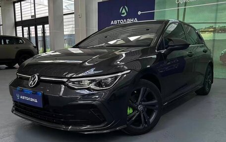 Volkswagen Golf VIII, 2022 год, 2 056 000 рублей, 1 фотография