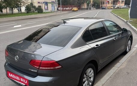 Volkswagen Passat B8 рестайлинг, 2017 год, 1 750 000 рублей, 10 фотография