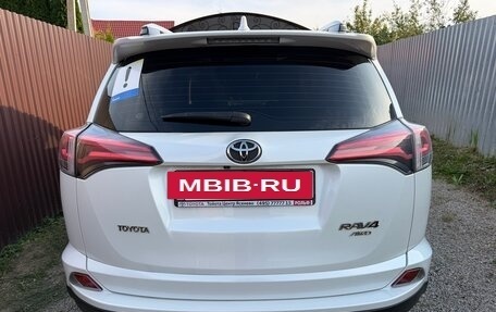 Toyota RAV4, 2019 год, 3 100 000 рублей, 3 фотография