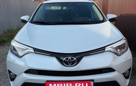 Toyota RAV4, 2019 год, 3 100 000 рублей, 6 фотография