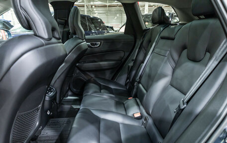 Volvo XC60 II, 2018 год, 3 100 000 рублей, 13 фотография