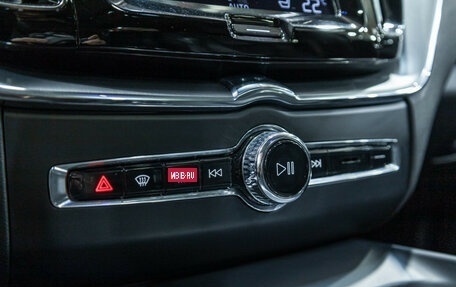 Volvo XC60 II, 2018 год, 3 100 000 рублей, 24 фотография