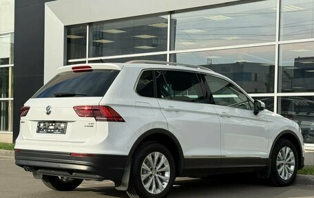 Volkswagen Tiguan II, 2017 год, 2 130 000 рублей, 6 фотография