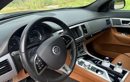 Jaguar XF I рестайлинг, 2013 год, 2 000 000 рублей, 14 фотография